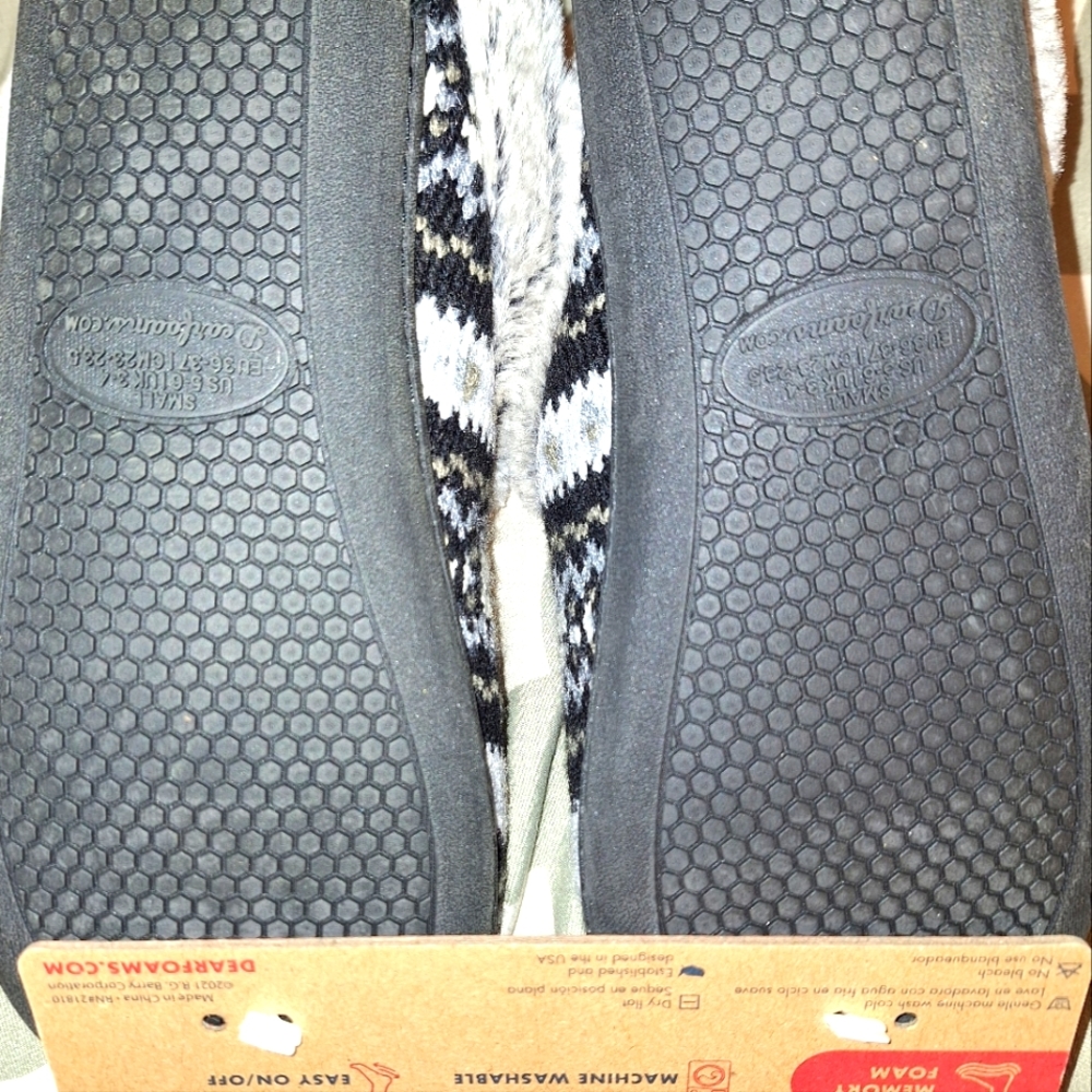 NWT DF Adapt Slippers - Picture 3 of 5